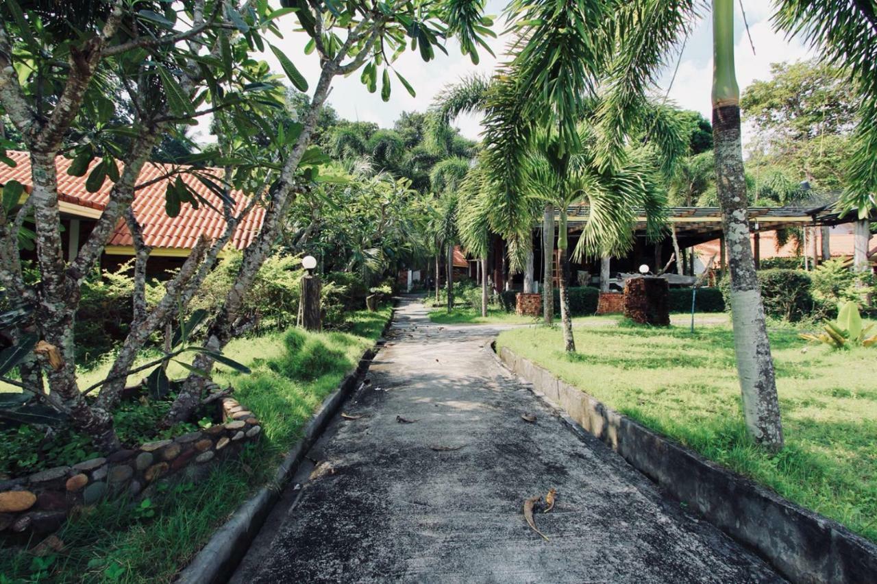 Adang Island Resort Koh Lipe Eksteriør billede